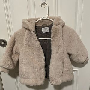 Kids Zara girls fluffy coat size 4-5yrs